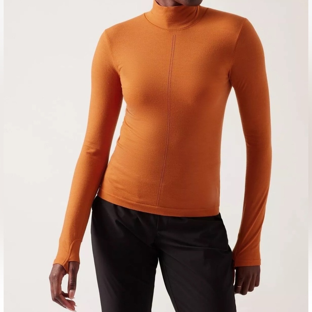 EUC Athleta Size Large Vibrant Orange Long Sleeve Cropped Top